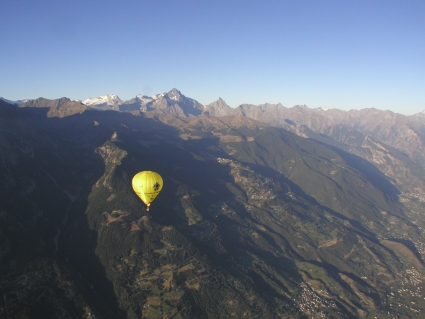 vola a 3000 mt  tra le montagne pi� belle d'europa