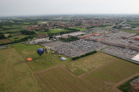 decolli dal centro commerciale IL GLOBO di Busnago